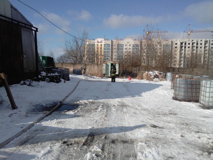 Опасности распространения вещества нет Фото: ГУ МЧС РФ по Орловской области.