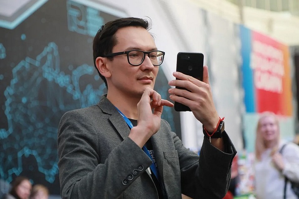 Максим Турушев: «В прошлом году в Австралии мы заняли второе место среди 50 команд из 23 стран мира с проектом «Слеза космонавта». Фото: Мария ЛЕНЦ