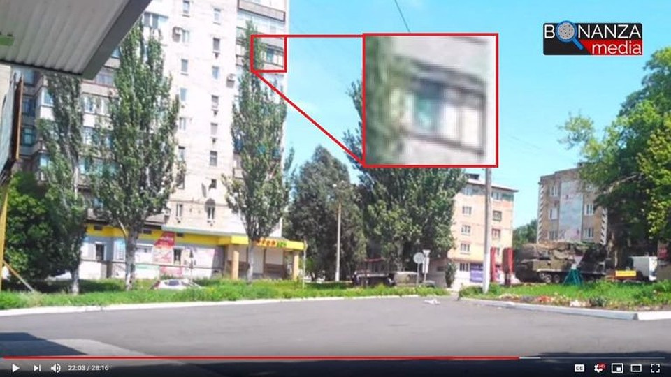 Российское Минобороны неоднократно указывало на то, что фото- и видеоматериалы о перевозке "Бука" имеют явные следы монтажа.