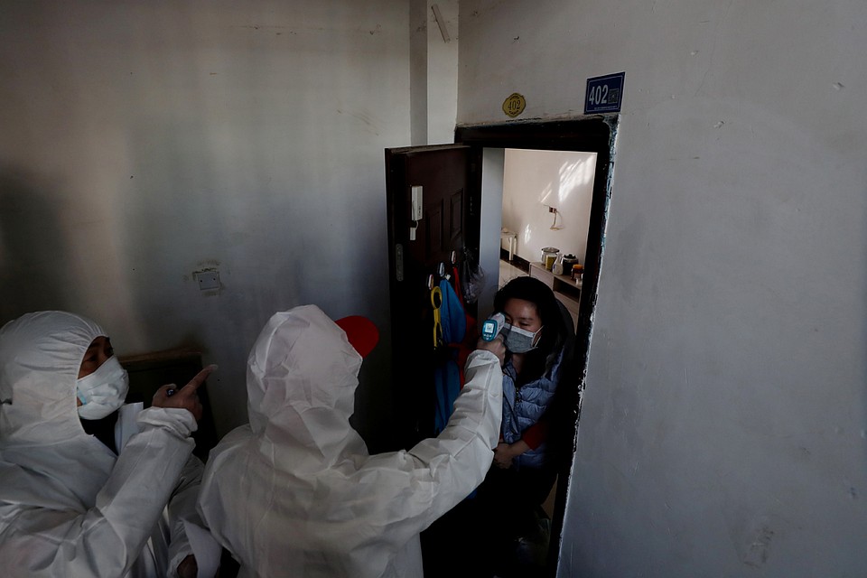 Плановый обход жителей Уханя. Фото: REUTERS