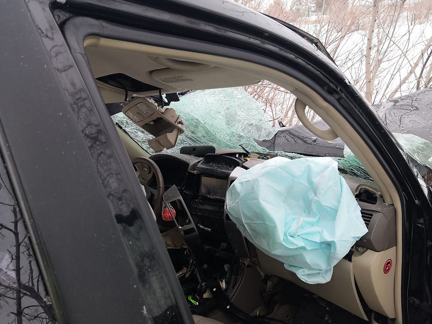 Водителя и пассажира Toyota госпитализировали. Фото: Управление ГИБДД по Челябинской области