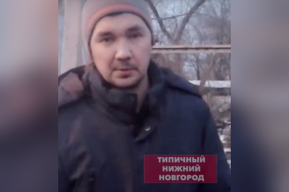Нижегородец услышал собачий стон, когда выкидывал мусор возле дома. Источник: https://vk.com/typical_nn Фото: скриншот с видео