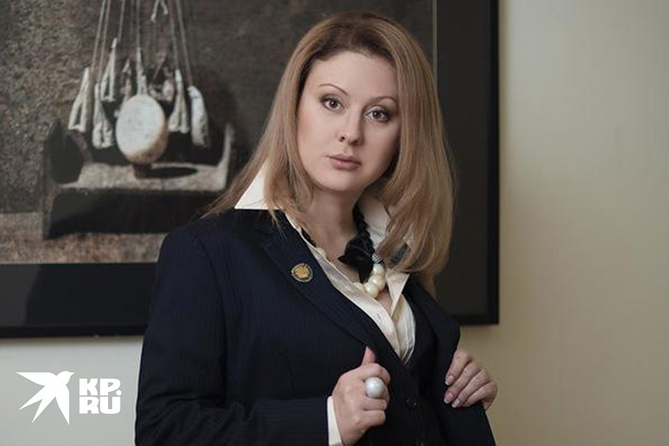 Адвокат Майя Сандлер.