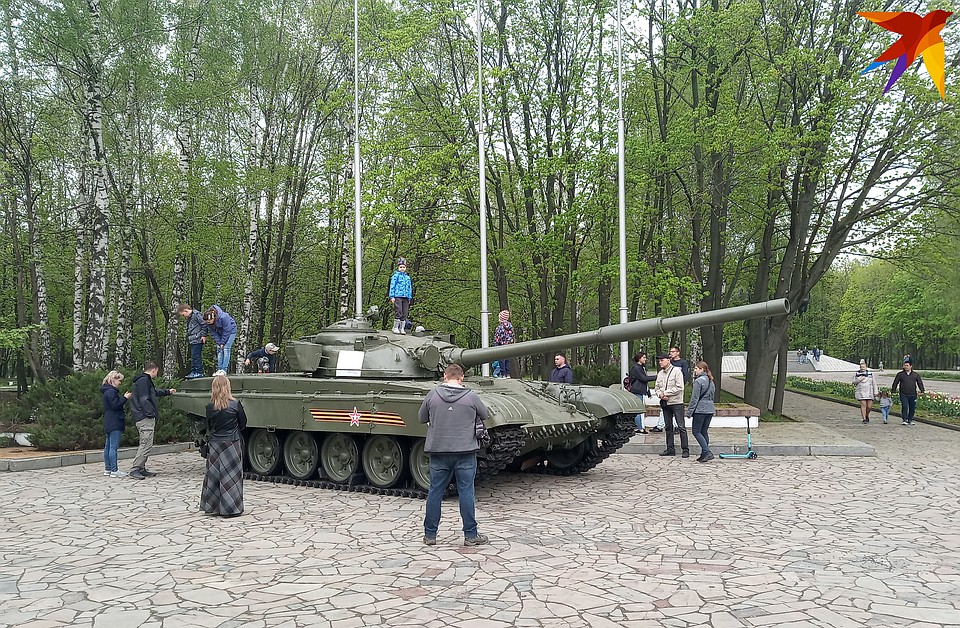 9 мая. Сквер у памятника Советско-Польскому братству по оружию.