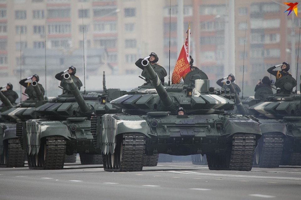 Танки Т-72Б3. Фото: Павел МАРТИНЧИК