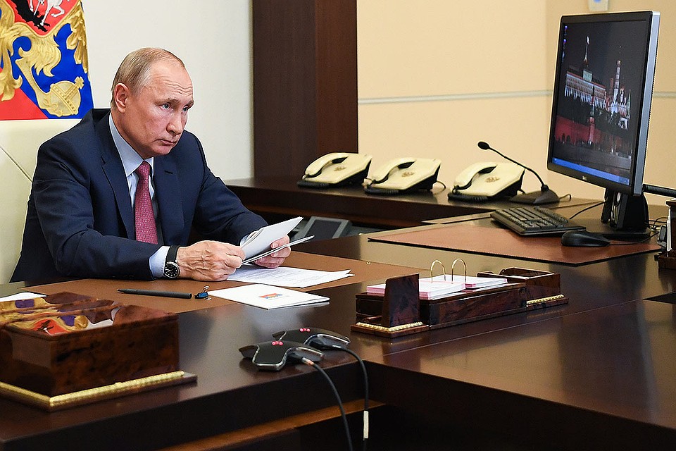 Президент России Владимир Путин в Ново-Огарево проводит в режиме видеоконференции совещание о ситуации в системе образования, 21 мая 2020 г. Фото: Алексей Никольский/пресс-служба президента РФ/ТАСС