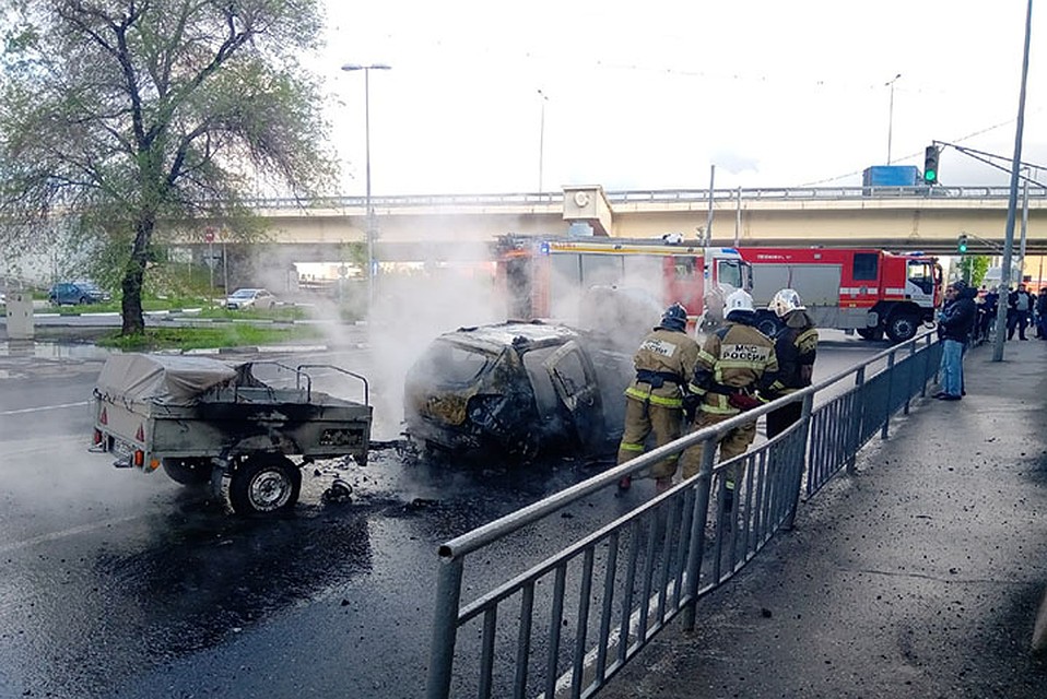 В тушении пожара были задействованы восемь человек. ФОТО: Группа "Кстати"