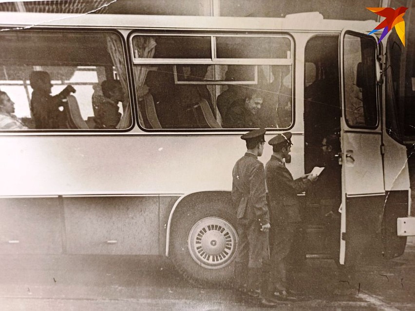 Оформление туристов на Варшавском мосту, 1973 год. Фото: из архива А.П. Муриенко для «КП»