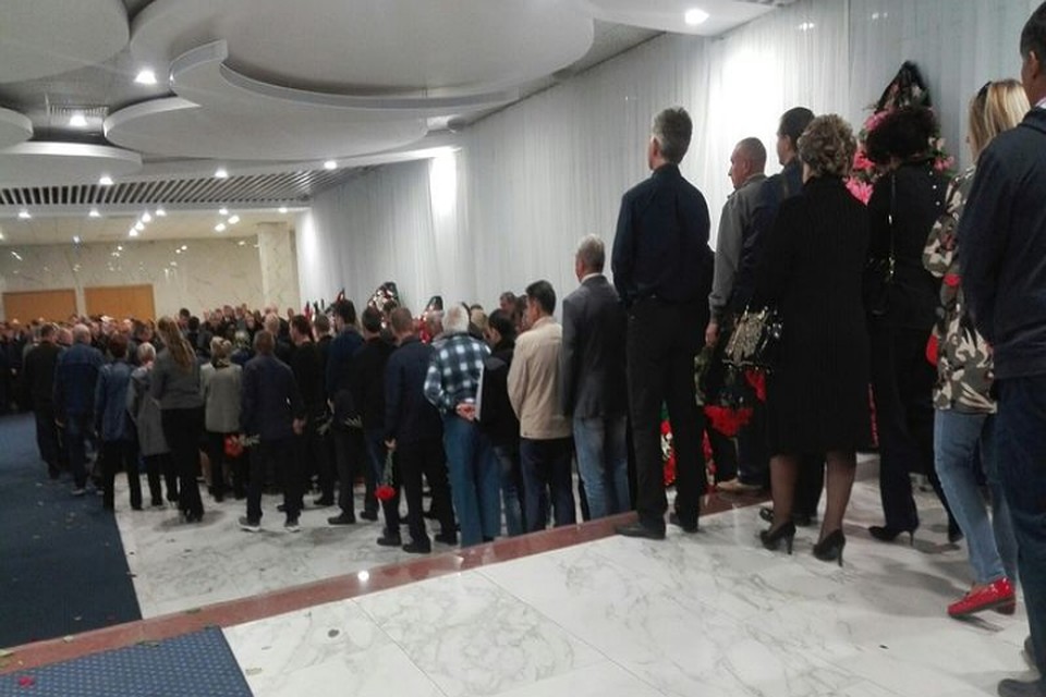 На похороны Бахаревых и их водителя пришло несколько тысяч человек / Архив КП-Оренбург