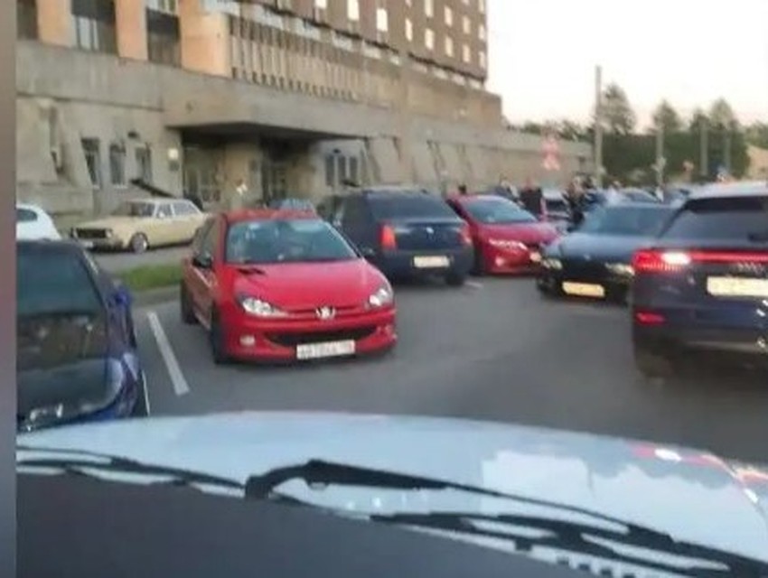 Однако сходка длилась недолго - пока не приехали полиция Фото: СОЦСЕТИ