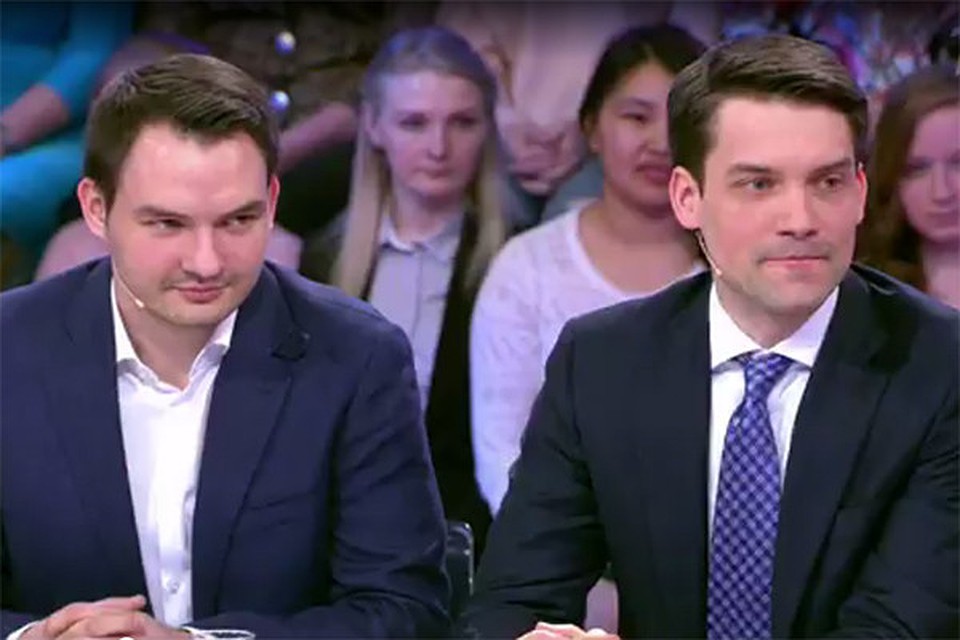 Сыновья Елены Малышевой — Василий (слева) и Юрий. Елена Малышева. Фото — Первый канал.