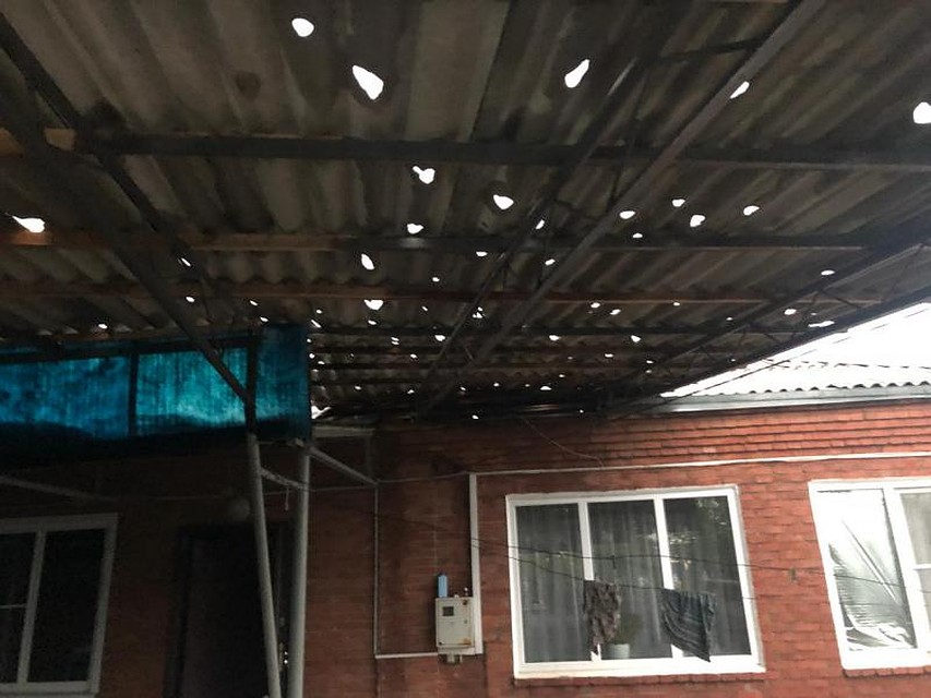 Не выдержали и крыши. Фото: комитет РА по делам ГО и ЧС