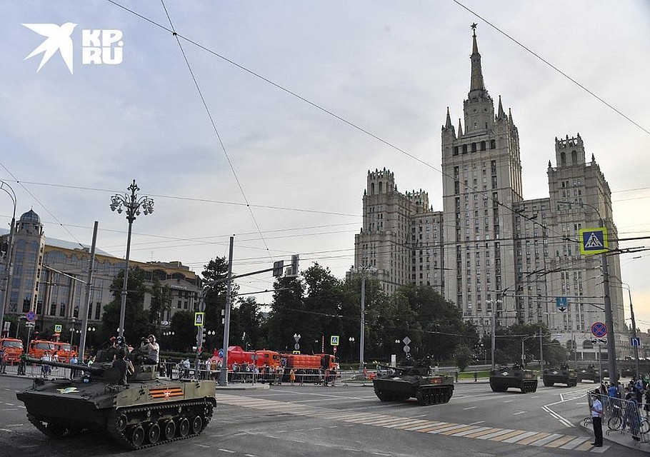 В столице прошла репетиция Парада Победы Фото: Владимир ВЕЛЕНГУРИН