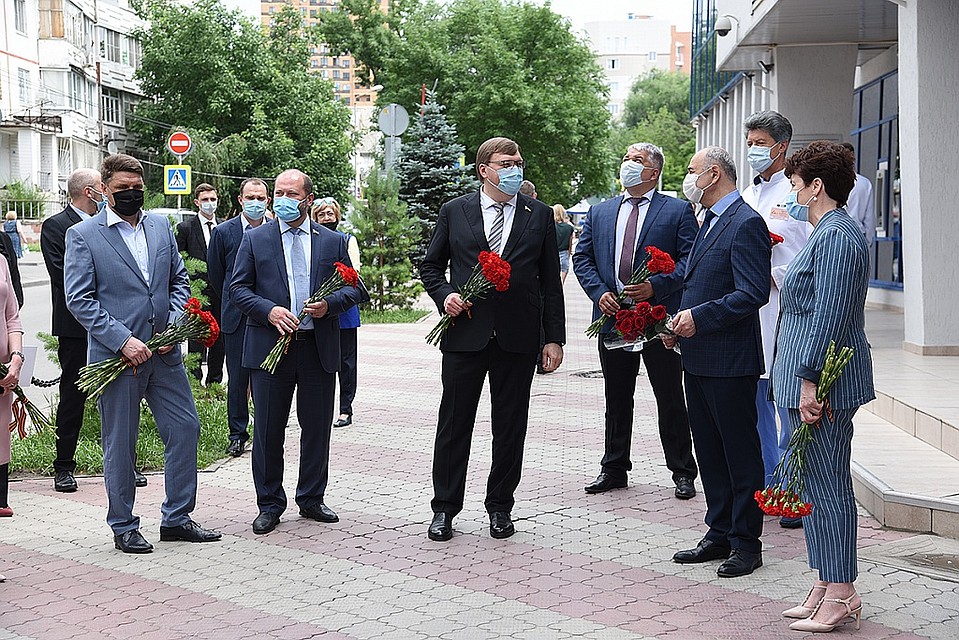 В мероприятии были задействованы депутаты регионального Законодательного собрания совместно с представителями гордумы Ростова. Фото: Анатолий Карбинов