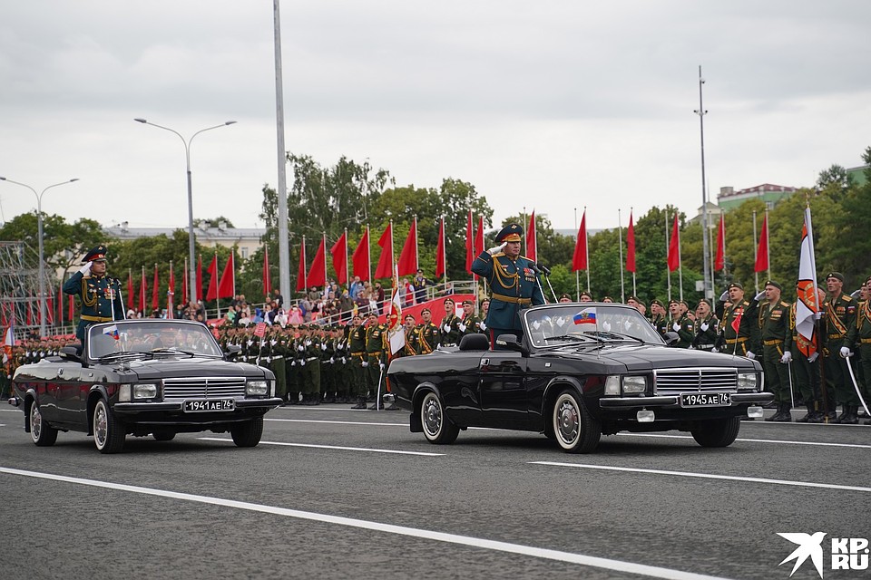 Командующий Парадом Павел Олексюк Фото: Светлана МАКОВЕЕВА