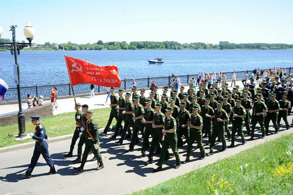 Прошли и пешие колонны - от Первомайской до речного вокзала Фото: Правительство Ярославской области