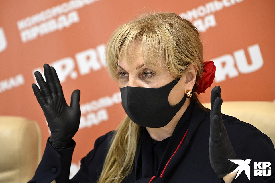 Элла Памфилова в эфире Радио "Комсомольская правда": "Главное, что у людей появились дополнительные возможности и выбор способа голосования!" Фото: Владимир ВЕЛЕНГУРИН