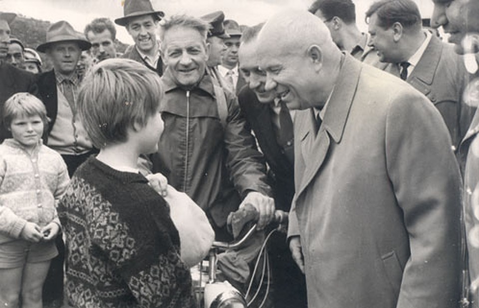 Норвежская девочка Лиз Нурби в августе 1962 года повстречалась в Борисоглебске с Никитой Хрущевым.