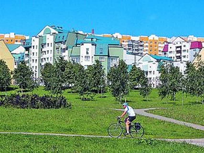 Плотность застройки новых территорий будет существенно ниже, качество жизни людей - выше.