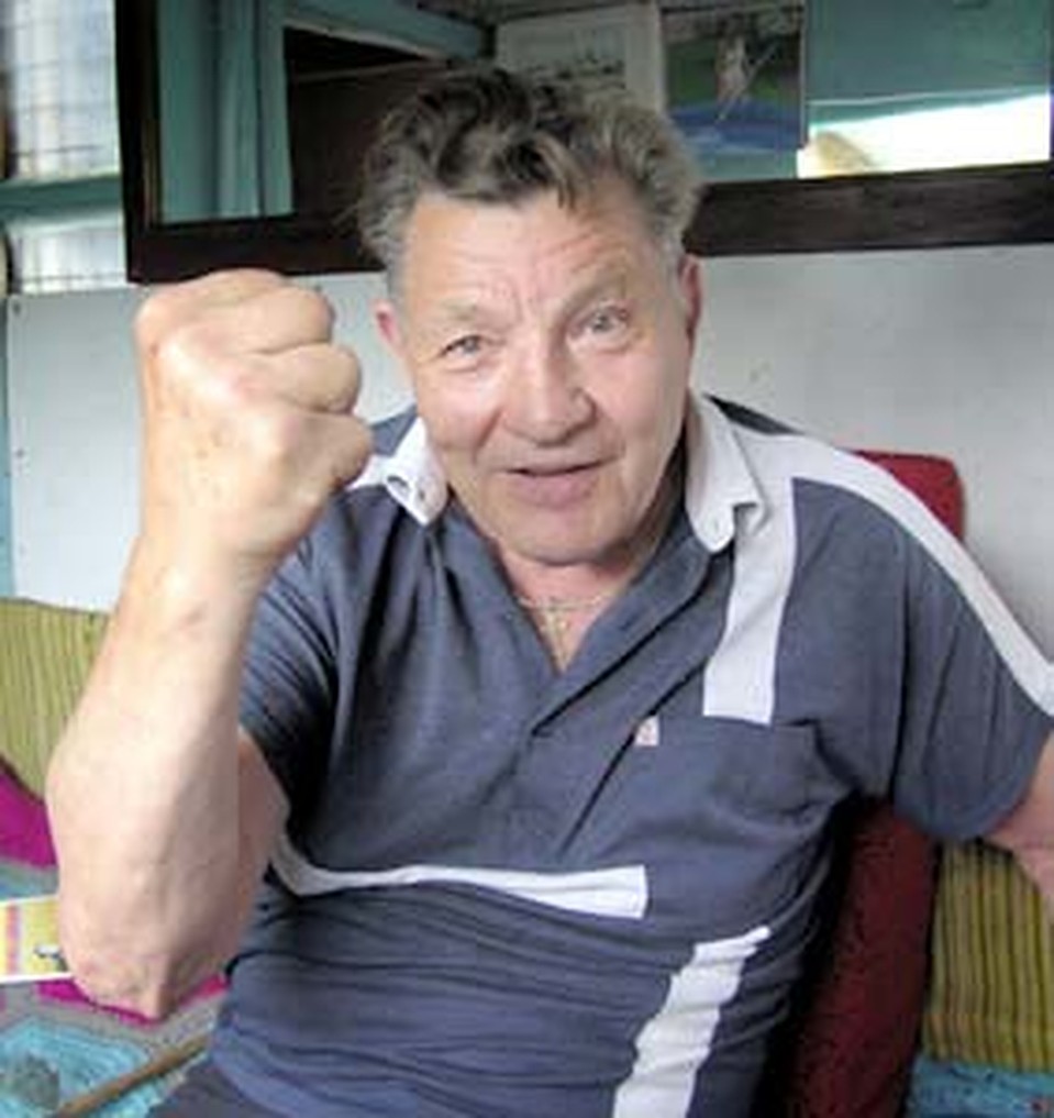 «У Ванина кулак с детскую головку!»- говорил Шукшин. И даже в один из рассказов вписал эту фразу