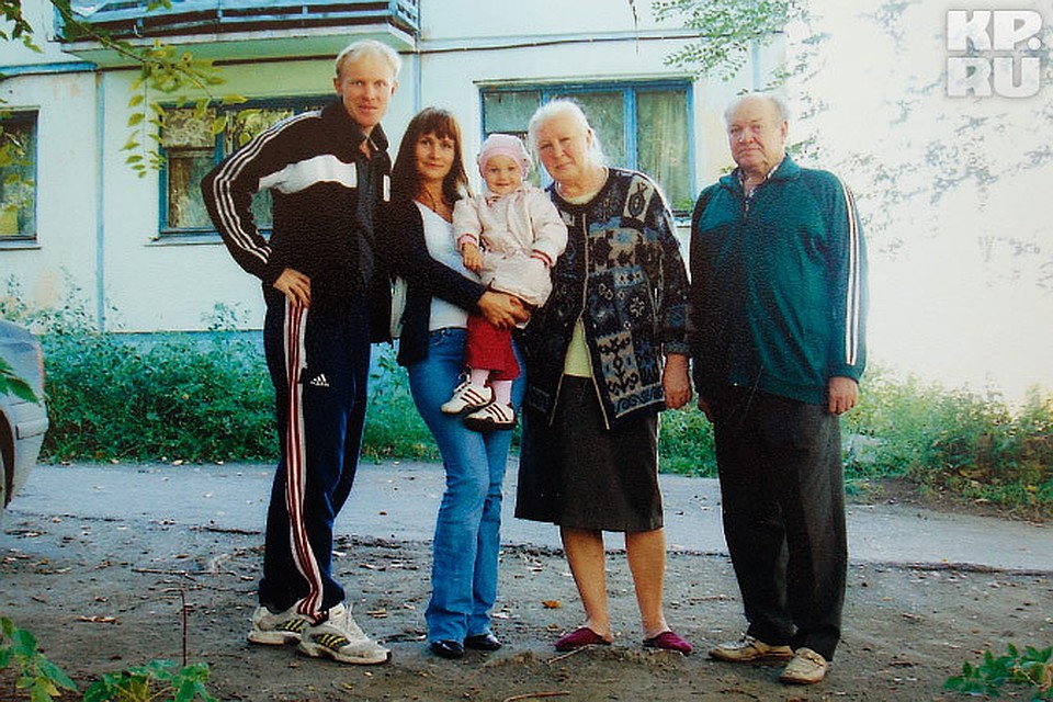 Сергей сделал родителей уральцами.