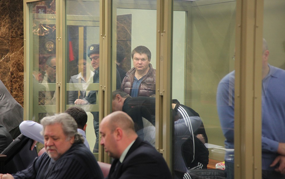 Процесс над кущевской бандой продолжается. В центре - Сергей Цапок