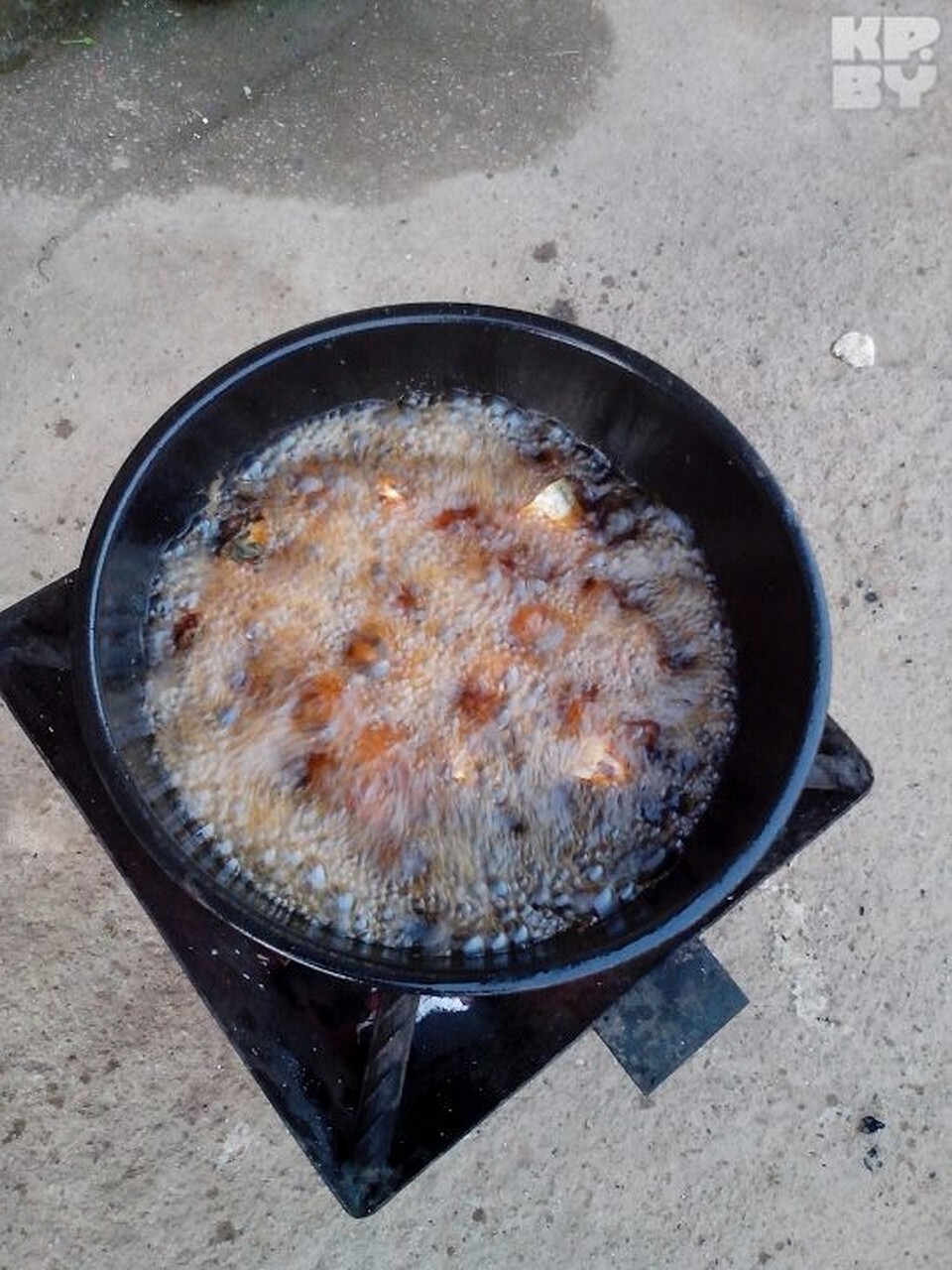 Вот так жарится скумбрия.