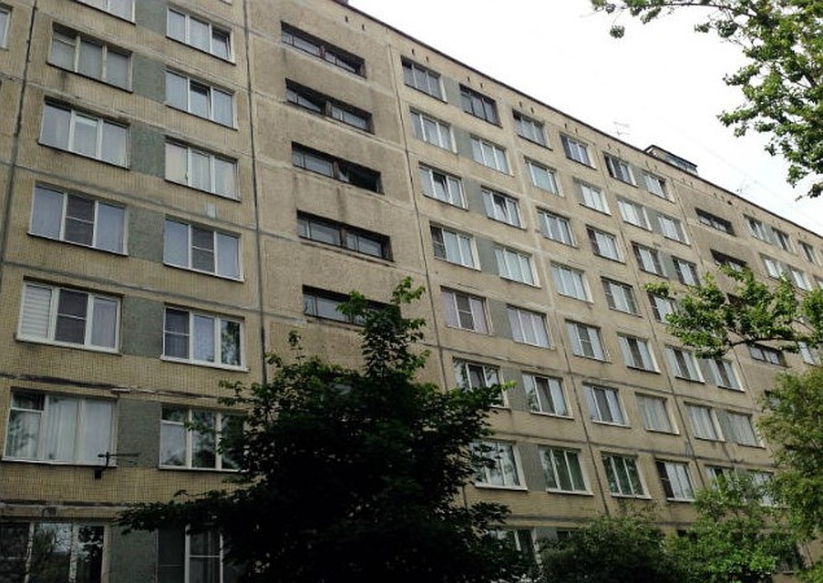 В этом доме на Димитрова бабушка-маньяк жила больше сорока лет. Соседи и не подозревали, что за стеной живет маньяк. Фото: Тимур ХАНОВ