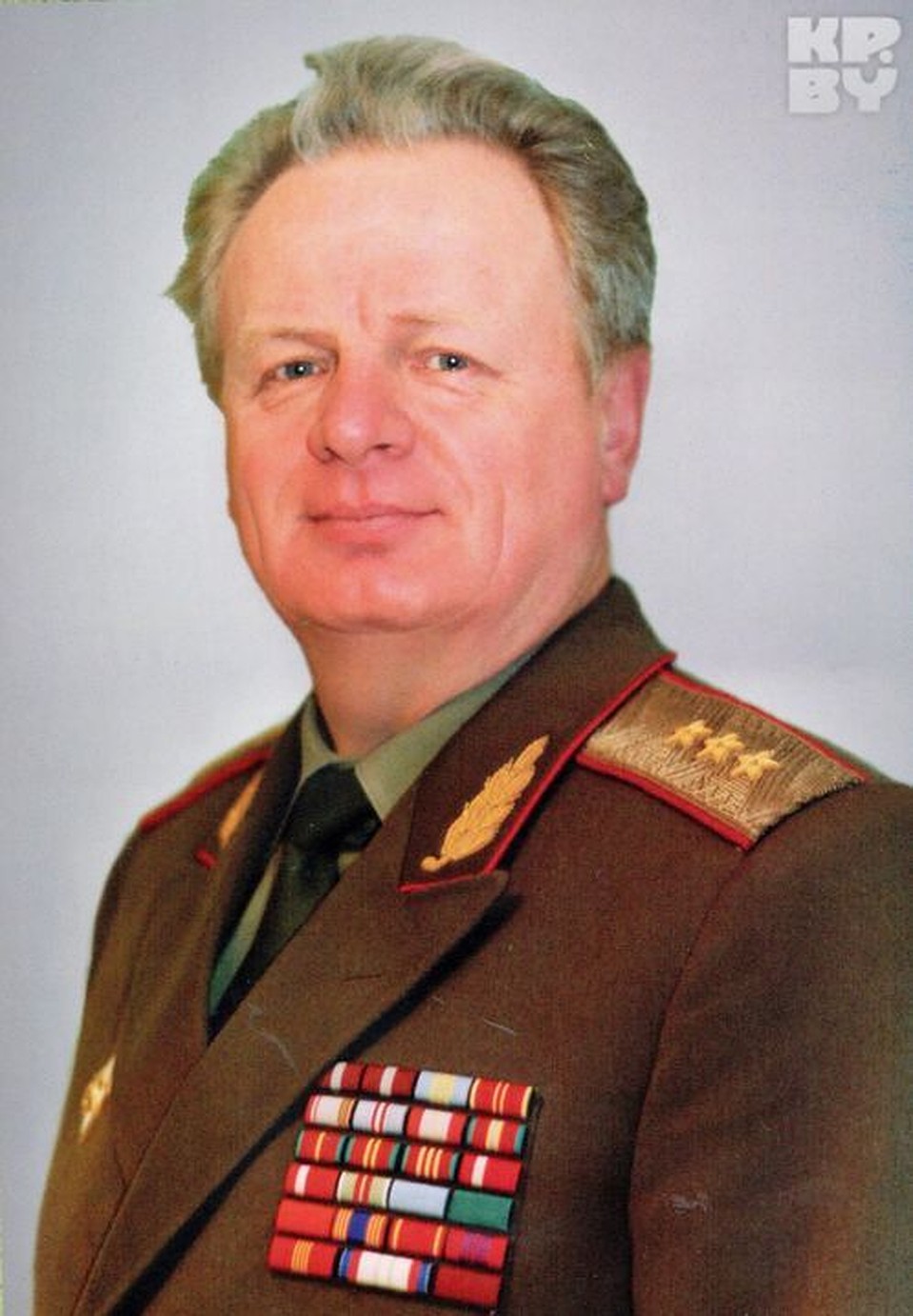 Генерал-полковник Петр Чаус после развала Союза лично вывозил белорусских солдат из горячих точек. Фото: личный архив.