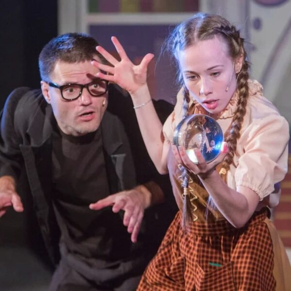 Спектакль «Маленькая колдунья» в Губернском театре