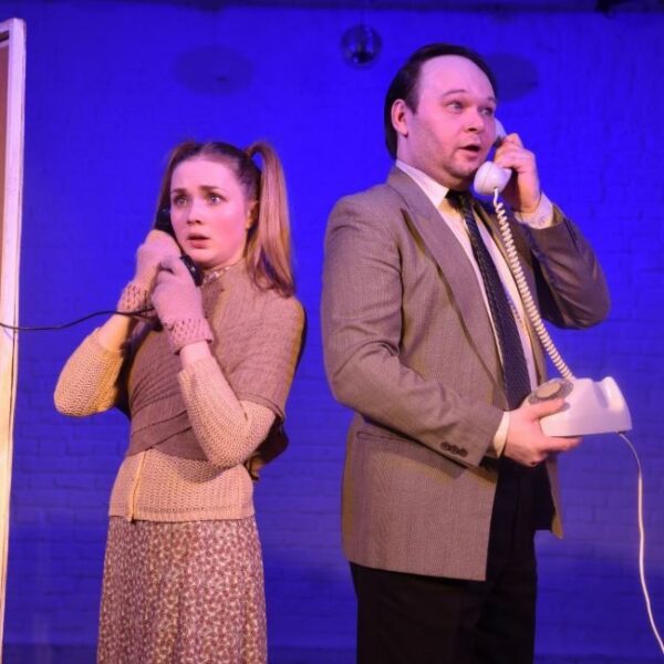 Спектакль «Есть ли жизнь на Марсе?» в театре МОСТ