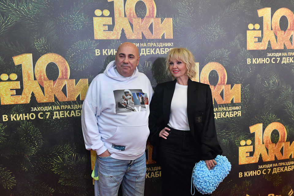 На премьере фильма «Елки 10» Валерия исполнила для журналистов любимую новогоднюю песню
