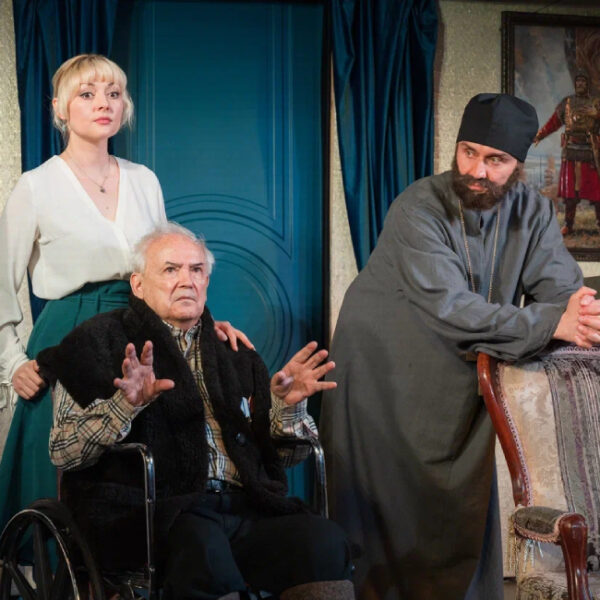 Спектакль «Особняк на Рублёвке» в Театре-студии Всеволода Шиловского