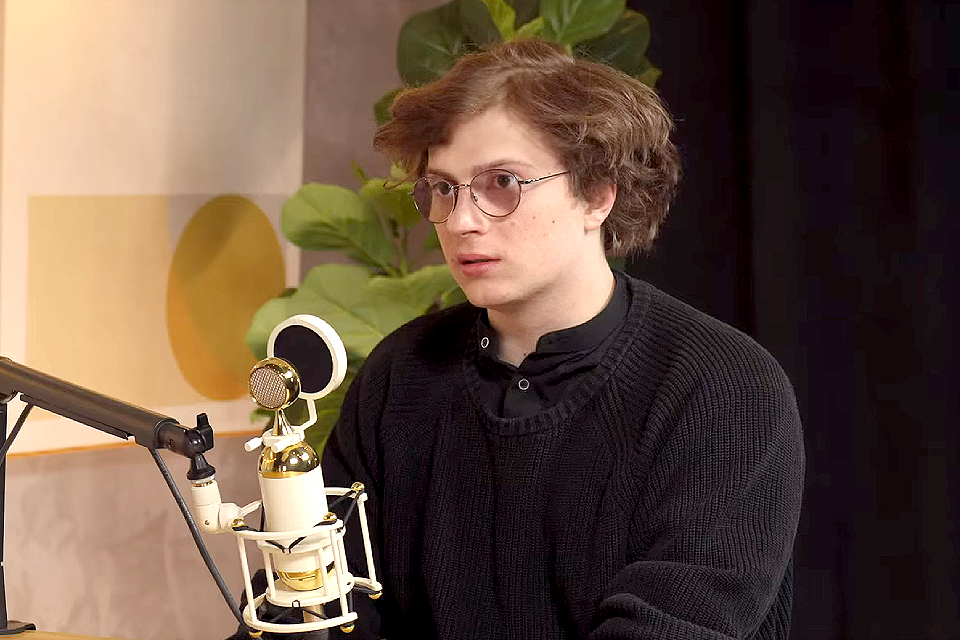 Песня «Кухни» (2025) группы «Бонд с кнопкой»: кто исполняет один из главных хитов весны-лета