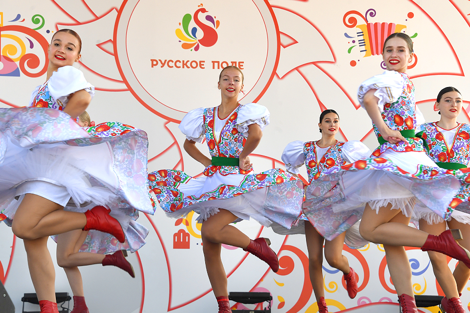 25 лучших идей, куда сходить на выходных в Москве 9 и 10 августа 2025: бесплатные концерты звезд, сап-фестиваль и кольцевые гонки