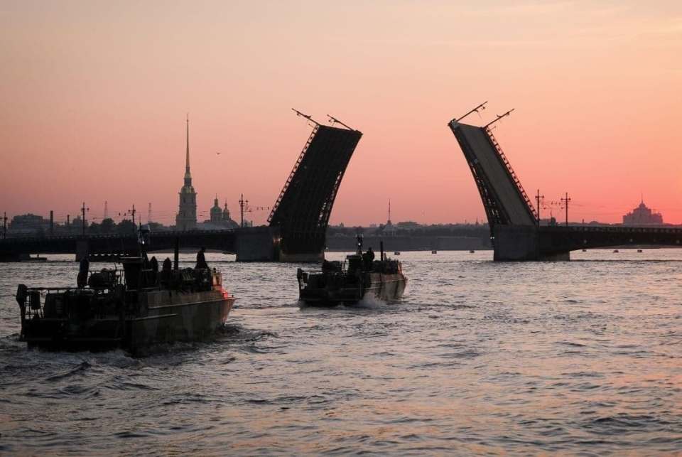 Видео репетиции парада на День ВМФ в Санкт-Петербурге 18 июля 2021: прямая онлайн-трансляция