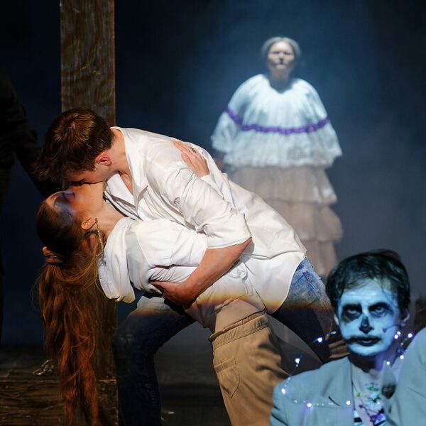 Спектакль «Эрендира»