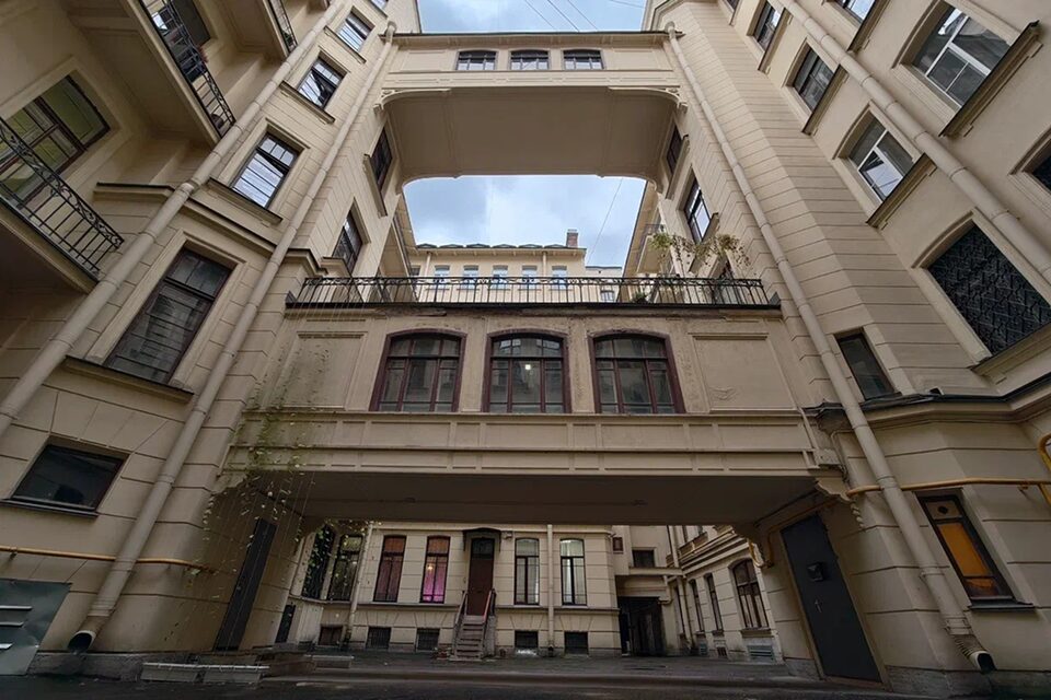 20 самых необычных и знаменитых дворов Санкт-Петербурга, куда интересно сходить на экскурсию