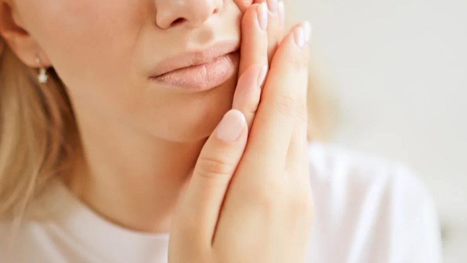 Стоматит у взрослых: чем лечить в домашних условиях