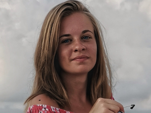 Анна Устинова