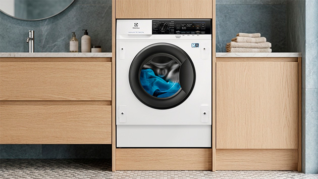 Electrolux 700 EW7W3R68SI. Фото: Татьяна Фадеева / Нейросеть