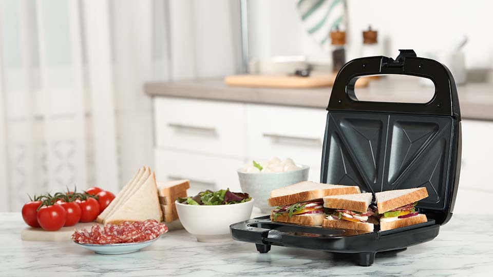 11 лучших сэндвичниц в 2025 году