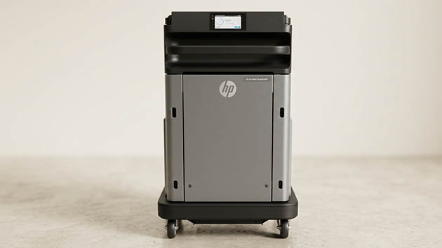 HP Jet Fusion 5200. Фото: Ян Ляпин / Нейросеть