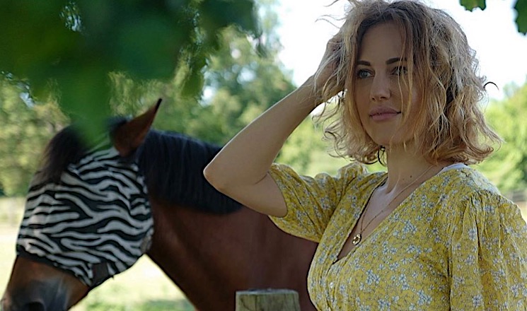 «Божественная красота»: звезда сериала «Великолепный век» восхитила поклонников сочным образом