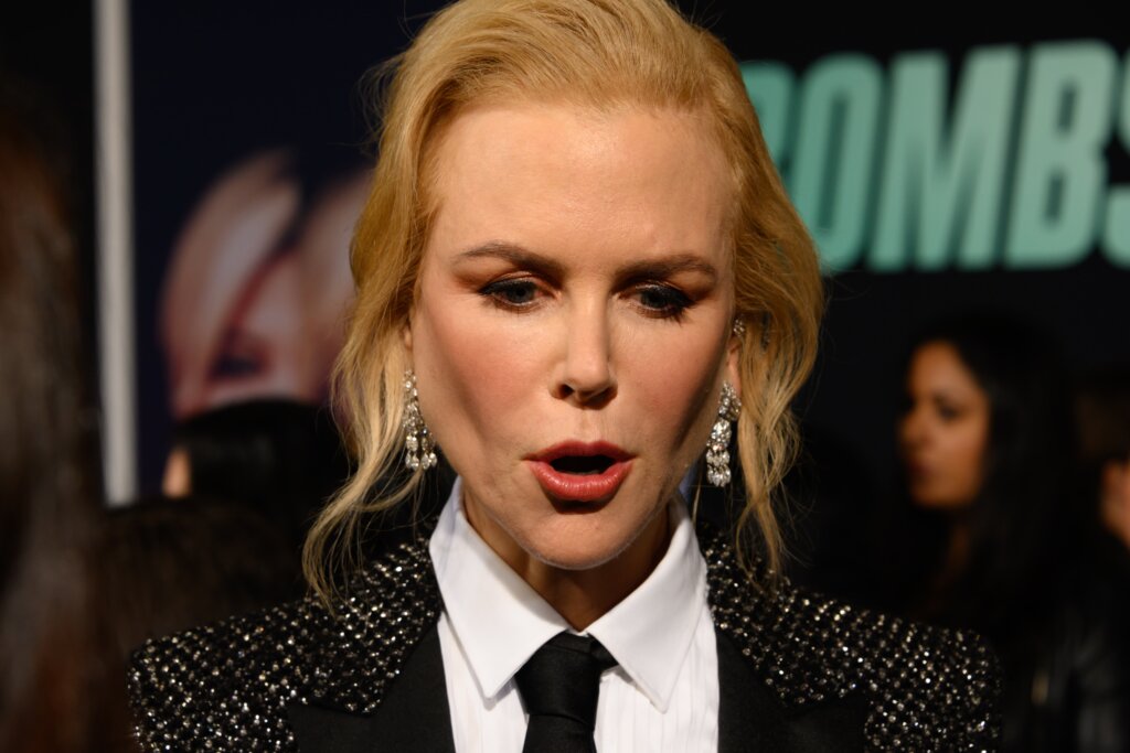 Николь Кидман выложила фото с Чедвиком Боузманом