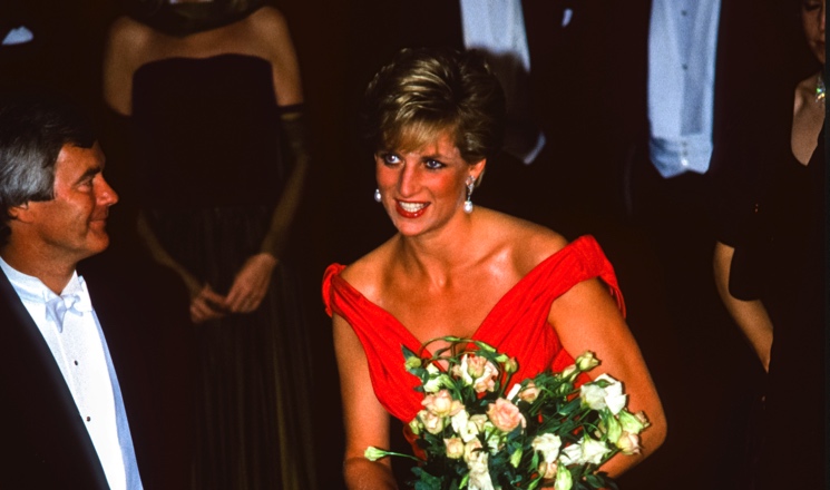 В Сети опубликовали фото принцессы Дианы в купальнике из 90-х