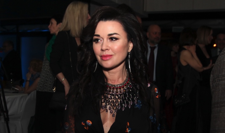 «Настя без волос, с очень большим лицом»: как выглядит онкобольная Заворотнюк