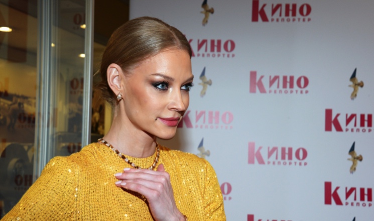 Светлана Ходченкова в черных трусиках и на шпильках свела поклонников с ума