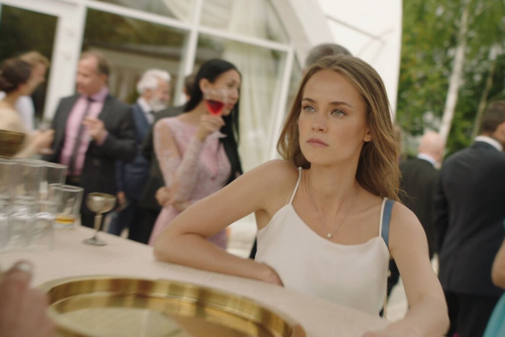 Красивая возлюбленная Гарика Харламова изящно поддела Кристину Асмус