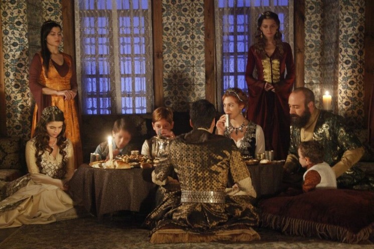 Как и чем кормили османского султана и тысячу его наложниц